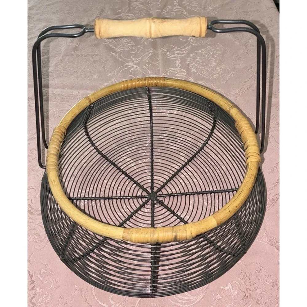Vintage Wire‎ Basket French Style Bamboo Edge Wood Handle Eggs Fruit Vegetables